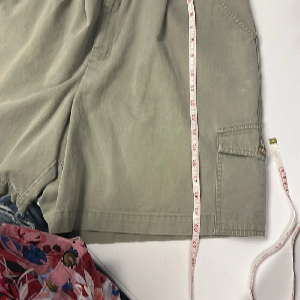 Eddie Bauer Tan Cargo Shorts Relaxed Fit